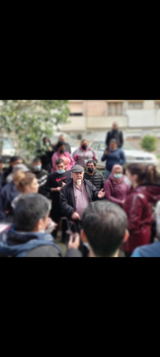 Martuky_1990's tweet image. Hoy se han aplazado los 3 desahucios que teniamos en ZonaNorzd-Ciutat Meridiana!!! La lucha sigue!! ¡¡¡CIUTAT MERIDIANA RESISTE!!! @avvcmeridiana @ateneu9b @marianotb @mariadolorsa @talvezsiono