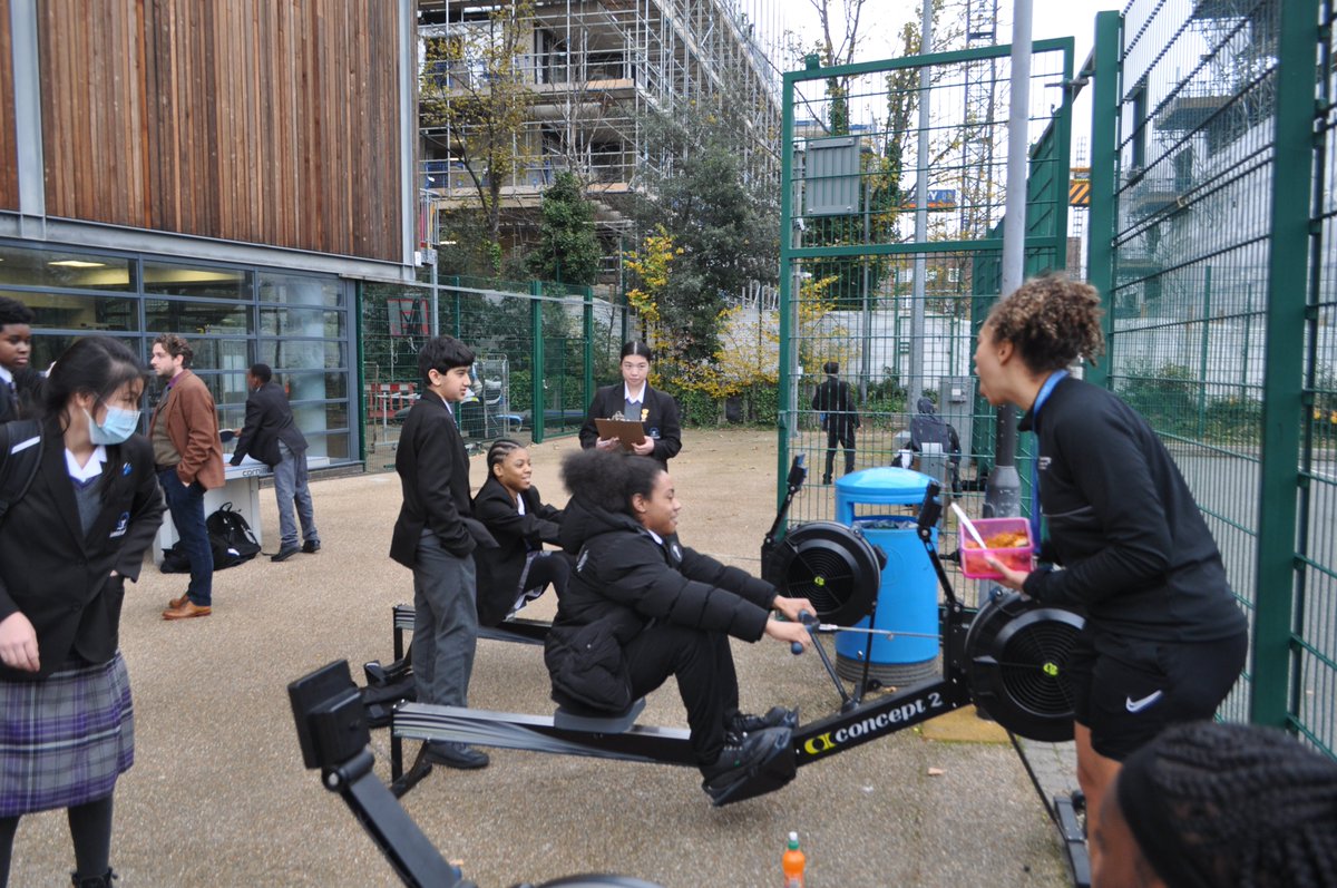 We are competitive! Table tennis and rowing during lunch time to gain house points <a href="/UnitedSport1/">United Sport</a> <a href="/LambethPE/">LA Sport</a> #housecompetitions #competitive #united