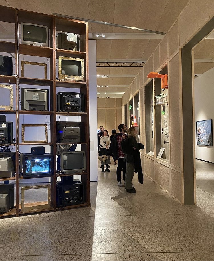 DragonRougeUK's tweet photo. Our Dragons took a little trip to visit @DesignMuseum's Waste Age exhibition last week. It was truly inspiring to see how designers are rethinking the way we live.
#EndTheWasteAge #DRLDN #DRlife #CircularEconomy #sustainability #AgencyLife https://t.co/ig9TArYGhQ