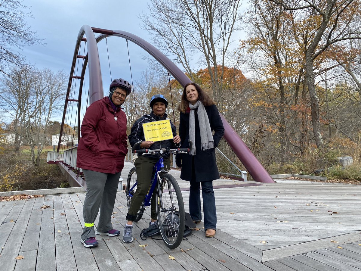 NepGreenway's tweet photo. We were happy to see most people on the Neponset Trail at dusk had lights, and thanks to the @MassBike #LightsBrigade program we shared lights with the rest. Be visible, use lights when youβre out late on the trail or on the roads! https://t.co/W2Su6Phgpg