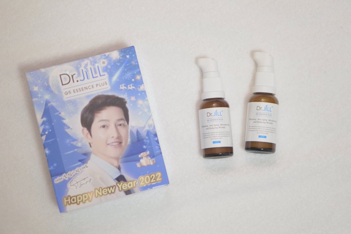 sandwiz's tweet photo. Dr.JiLL G5 Essence Plus ตัวนี้เด่นมากเรื่องนวัตกรรมการบำรุงผิวระดับเซลล์รวมถึงส่วนผสมที่สกัด Growth Factor จาก Stem Cell 5 ชนิด ช่วยลดสิวอักเสบ ฟื้นฟูผิว ลดจุดด่างดำ ช่วยให้ผิวอิ่มน้ำ ลดเรือนริ้วรอยเล็กๆ เป็นเอสเซนท์น้ำนมเหมาะกับทุกสภาพผิว บอบบางแพ้ง่ายใช้ได้ ✨ https://t.co/Zz4FiZznNU