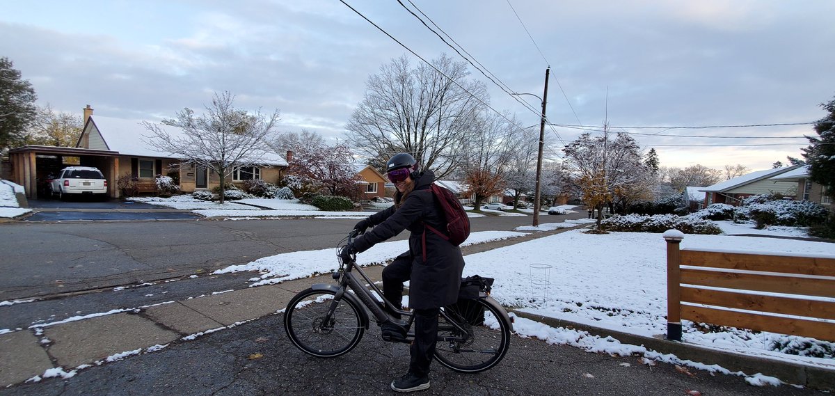 speedriverbike's tweet photo. Mrs. Plunkett on her @Electra_Bicycle Vale heading into another winter of riding to work. 

W/ the right cold weather gear it is an awesome way to start the day!

@ugdsb
@activeguelph
@waverley_ps

#gobybike #teacher #Rockstar #electra #wintercycling #winteriscoming #uppergrand https://t.co/GQezZ3gW2q