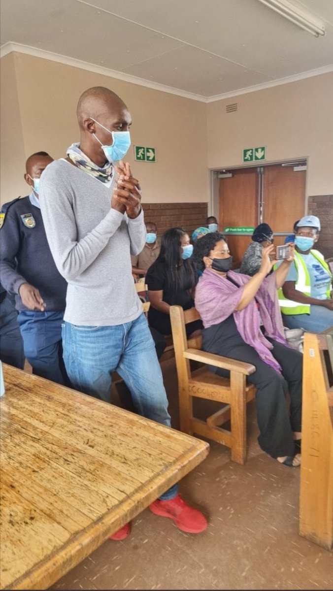 PasekaPask's tweet photo. South Africa is under attack #PolokwaneMassacre
#Polokwanemassacre. https://t.co/mczmzv9scm