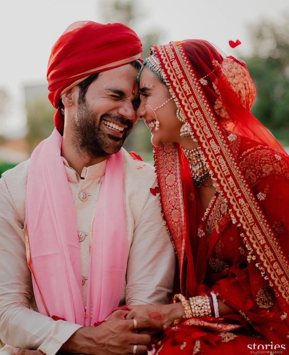 filmfare's tweet photo. This is what the start of forever looks like… 

Here’s wishing @RajkummarRao and @Patralekhaa9 a very happy and blissful married life. https://t.co/KfVoHVP0dF