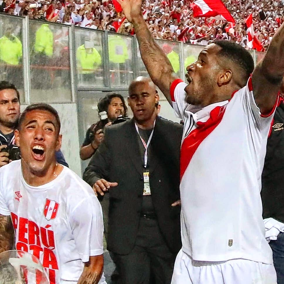 GOLPERUoficial's tweet image. ¡EL DÍA QUE NUNCA OLVIDAREMOS! Se cumplen 4⃣ años del inolvidable momento en el estadio 🏟 Nacional. @SeleccionPeru 🇵🇪 triunfó 2-0 ante Nueva Zelanda 🇳🇿 y clasificó a Rusia 2018 🏆🇷🇺, haciendo llorar 😭 a todos de emoción y cortando una larga espera de 36 años. #AlientaDesdeCasa