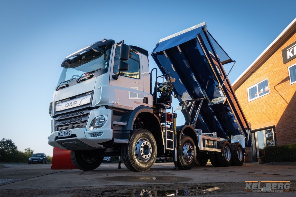 EdbroGB's tweet photo. Ready to hit the road!

Delivered by @Kel-Berg, @M A Gibson Ltd has purchased a new DAF CF450 8x4 grab loader fitted with Kel-Berg’s steel grab tipping body, and our underfloor tipping gear. 

#construction #trucks #daftrucks https://t.co/82h66e9z88