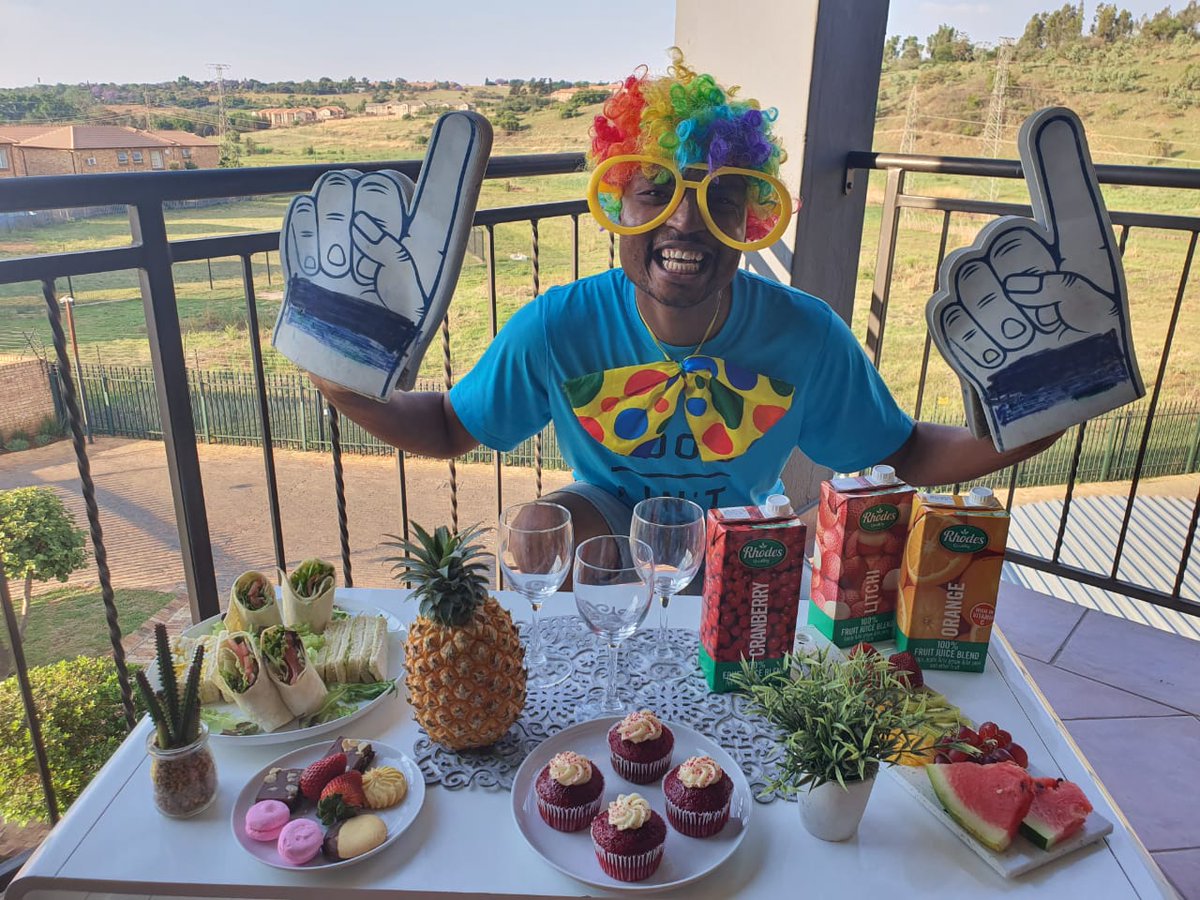 IamThapelo's tweet photo. I made some snack for my wife and two kids, to chill & unite on the balcony while drinking
#RhodesQuality juice.
#MetroGoWithGoodness
@METROFMSA https://t.co/FvZYnPFUdj
