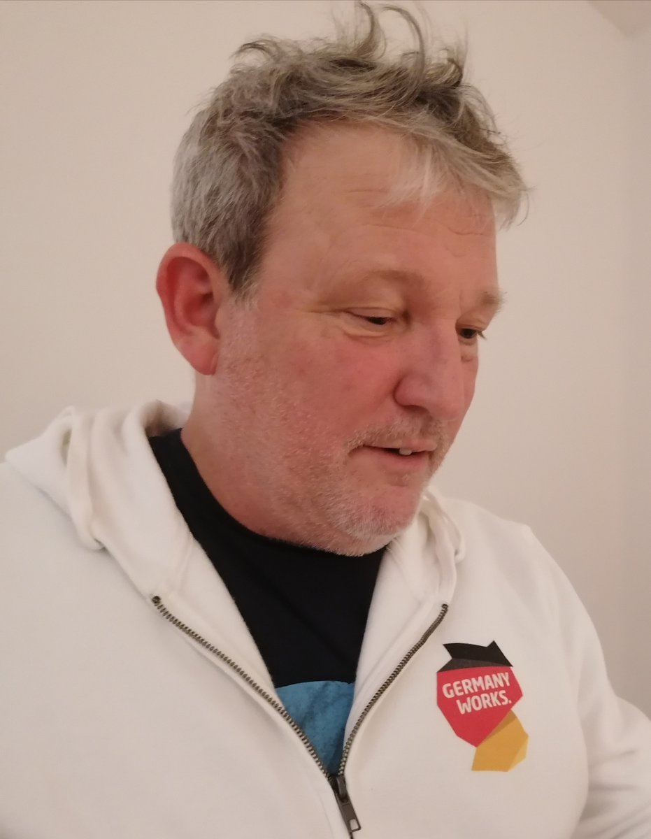 On my way to <a href="/SmartCityexpo/">Smart City Expo World Congress</a> <a href="/firabarcelona/">Fira de Barcelona</a> to moderate the Germany Works/Germany Trade &amp; Invest  program there. Our focus is on whether there's a specific German version of smart cities. And we're rocking some serious hoodies🤟