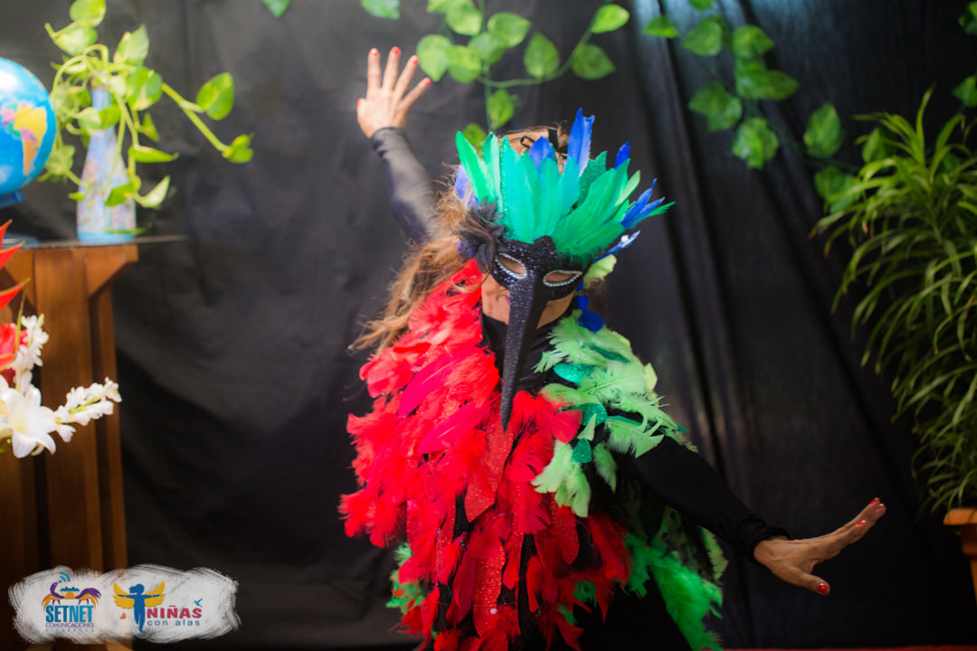 enviroamericas's tweet photo. Compartimos los mejores momentos de la celebración del Día Mundial de las Aves Migratorias en Nicaragua.
El programa Niñas con Alas realizo un maravillosa actividad con teatro, disfraces, música y pajareadas.
#WMBD2021 #DMAM2021 #SingFlySoar #LikeABird https://t.co/x8q4AybShI