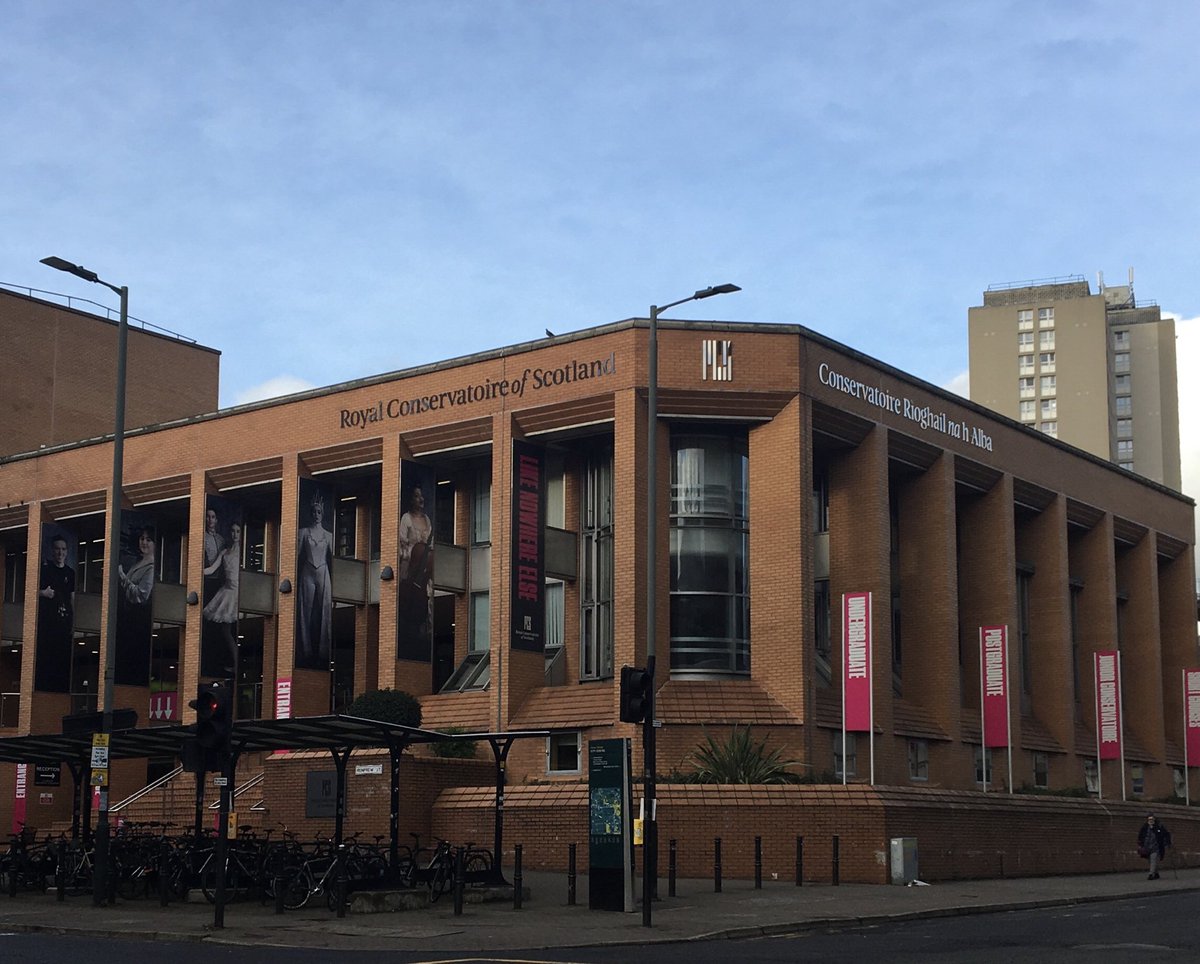 What a joy to be teaching ⁦@BEdMusicRCS⁩ first years in person this morning. First time in the ⁦@RCStweets⁩ building since before #covid. Hooray!