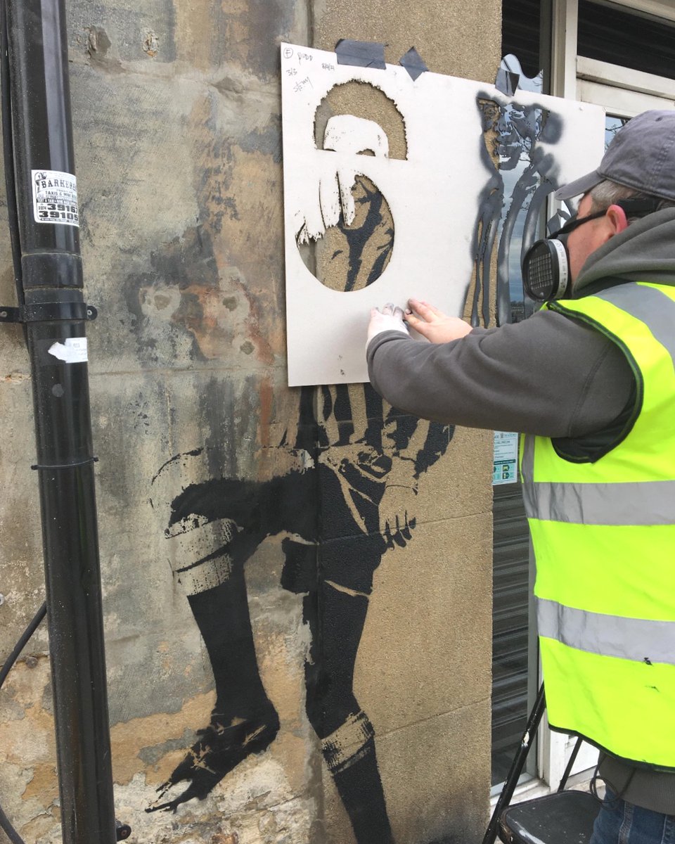 HowDoYorkshire's tweet photo. We’ve loved working with local artists this year, here’s a little throwback to @stewystencils in action!

Thanks again to @bradfordbid and @bradford2025 for helping us instigate an explosion of street art across Bradford 💥

#localicons #streetart #bradford2025 #ukcityofculture https://t.co/LViJqt1Ydo