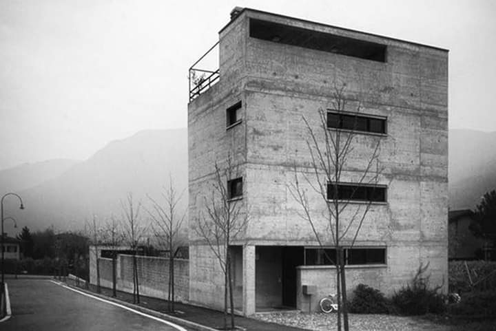 areasvellas's tweet photo. Luigi Snozzi...
Casa Guidotti, Monte Carasso (Suisse)...1984
#architecture #arquitectura #LuigiSnozzi #Snozzi
https://t.co/SRbrTu7KYc
https://t.co/JU7XDmgnQq https://t.co/M5QapN7b9W