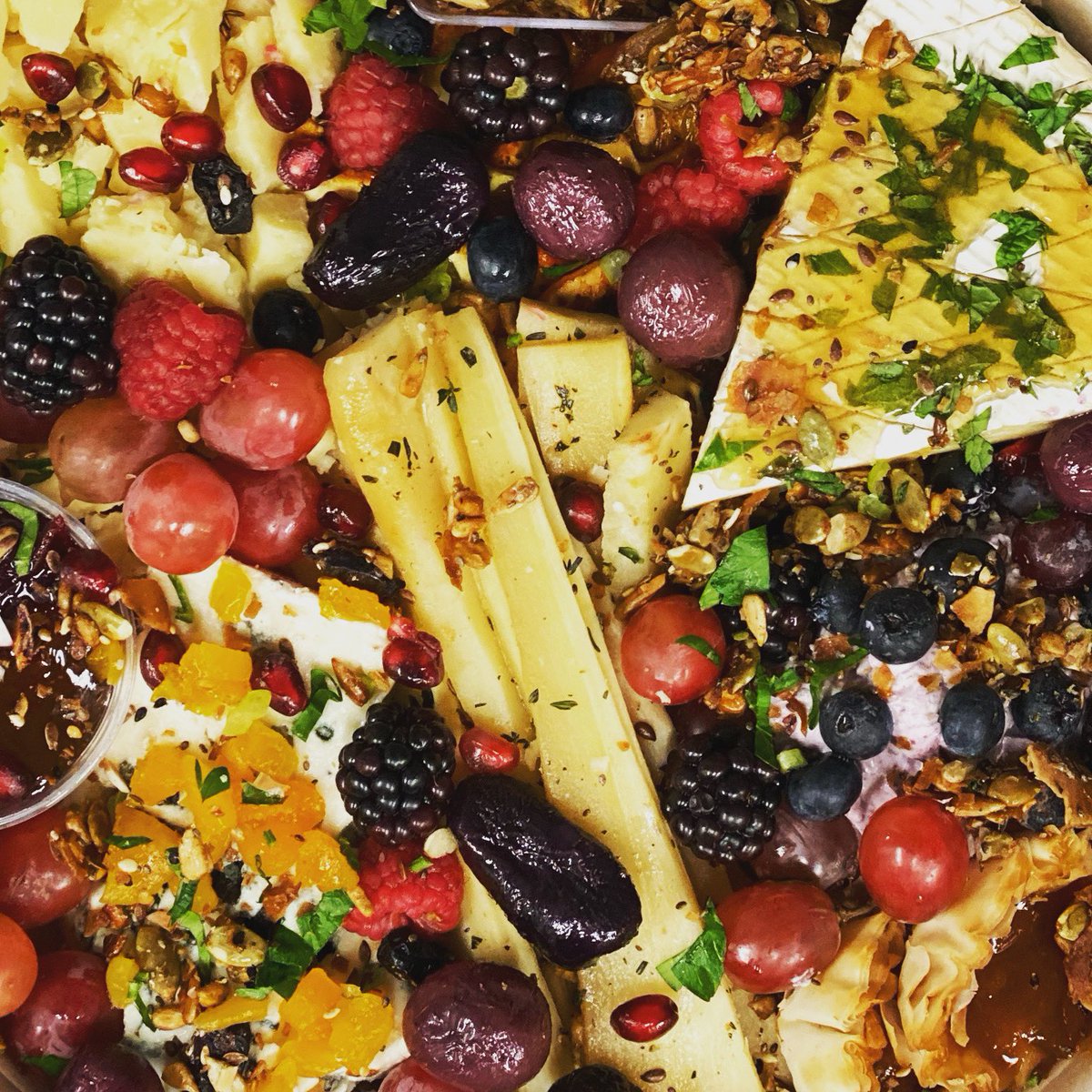 MezeTable's tweet photo. Need Something For Your Table?? 
Order By Monday 11/22 For Pickup/Delivery 11/23. 
https://t.co/Docmrkj1Qq 
#youhaveenoughcookingtodo #Thanksgiving #Friendsgiving #Food https://t.co/q5g0C6FjAN