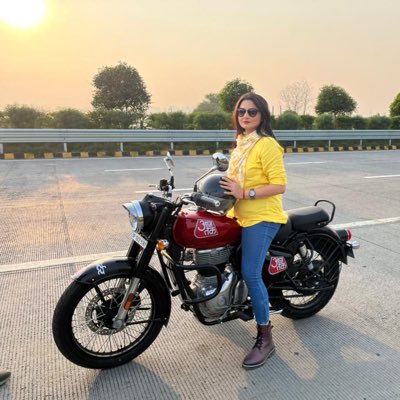 आजतक कंपनी ने बुलट बनाना शुरू कर दिया क्या 😁