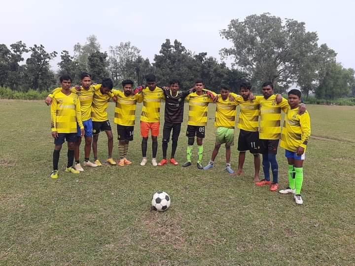 purulia_abvp's tweet photo. আজ পুরুলিয়া জেলার বাঘমুন্ডি নগরে জনজাতি গৌরব দিবস উপলক্ষে আট দলীয় ফুটবল টুর্নামেন্টের আয়োজন করা হয়।এছাড়াও সারাদিনব্যাপি সাংস্কৃতিক অনুষ্ঠান এরও আয়োজন হয়।রাষ্ট্রিয় সম্পাদক সপ্তর্ষি সরকার,প্রদেশ সহ সম্পাদক নিমাই মাহাতো এছাড়াও জেলা নেতৃত্ব উপস্থিত ছিল। https://t.co/OBt2EcWjBN