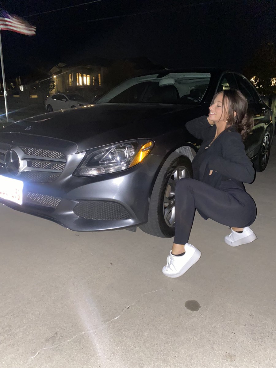 swaggagabbadoo's tweet photo. So me n my boyfriends car both went into the shop at the same time. So we decided to make the best of the situation and rent a Mercedes for a few days on Turo https://t.co/CYqXH8qQ0V