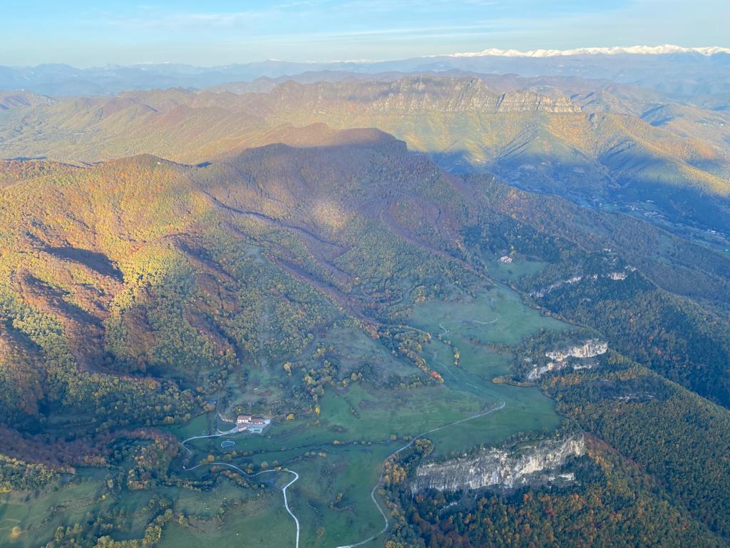 Voldecoloms's tweet photo. Muntanyes i més muntanyes
·
@GECA_84
·
#natura #pirineus #puigsacalm #falgars #lavalldenbas #geca https://t.co/GGgD473seM