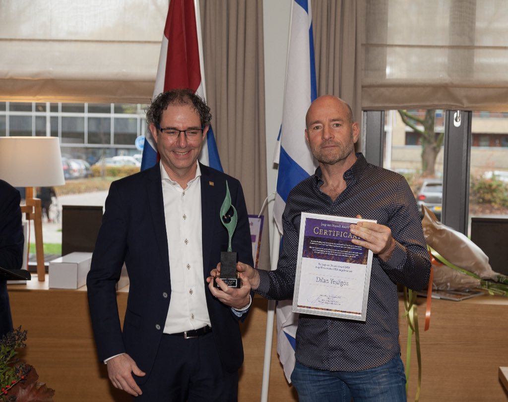 Dilan Yesilgöz - Zegerius on X: Zeer eervol om samen met @gertjansegers de  Jaap van Hasselt-award in ontvangst te mogen nemen. Deze waardering van de  Joodse gemeenschap B'nai B'rith voor onze strijd