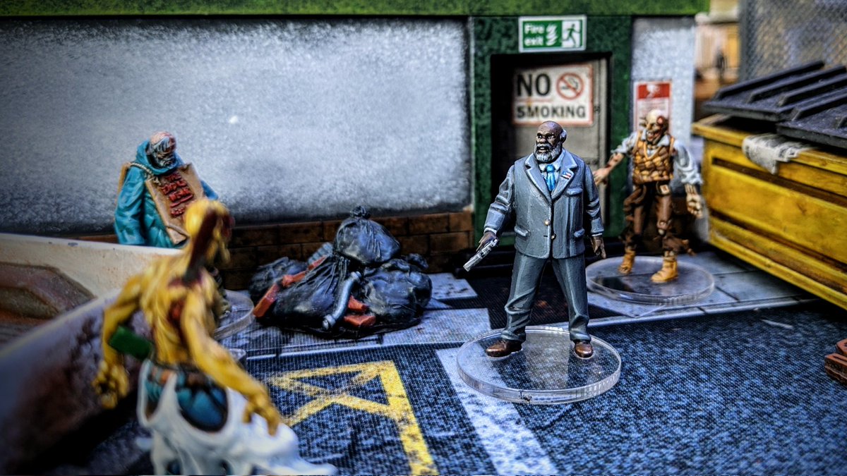 CMONGames's tweet image. This week&apos;s #MyCMONday comes from @BloodKeep! With the zombies closing in, the Washington Z.C. survivors hole up in a convenience store to see what comes next. Be sure to give him a follow to see the story unfold!

Want your work to be featured? Tag us or use the #cmongames tag!