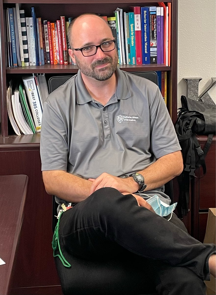 kjstemacademy's tweet photo. This week we will be shouting out our awesome staff at KJSA who ensures that every students receives quality education and are safe. Today we honor our principal Mr. Hunsberger. #KJSA #LAUSD #LDWest #commemorativedays #AmericanEducationWeek #principal https://t.co/MEokeTzI7P