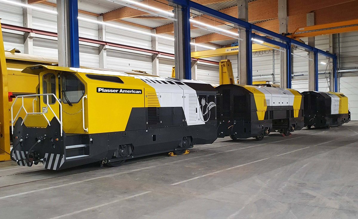 We are excited to announce that we have acquired the first worldwide hybrid rail milling machine! 

In summer 2022, the new Romil CMS3e rail treatment system will arrive at Plasser American. This new system is specially designed for the tightest North American tunnel clearances.