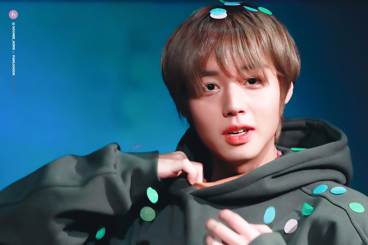 Hoonee_home's tweet image. 20211112 박지훈 :: 5th Mini Album 팬사인회 (미화당)

귀여워 진짜!!😍💗

#박지훈 #Parkjihoon  
#HOTnCOLD #핫앤콜드 #Serious #시리어스