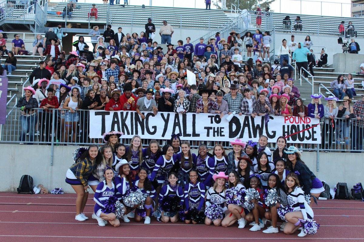 CentralNest's tweet photo. SHOUTOUT TO THE NEST!! Thanks for showing out with us this fall season, and thank you to our seniors 💜🦅 On to the next #comebackszn this winter!! https://t.co/9sqImx4HMh