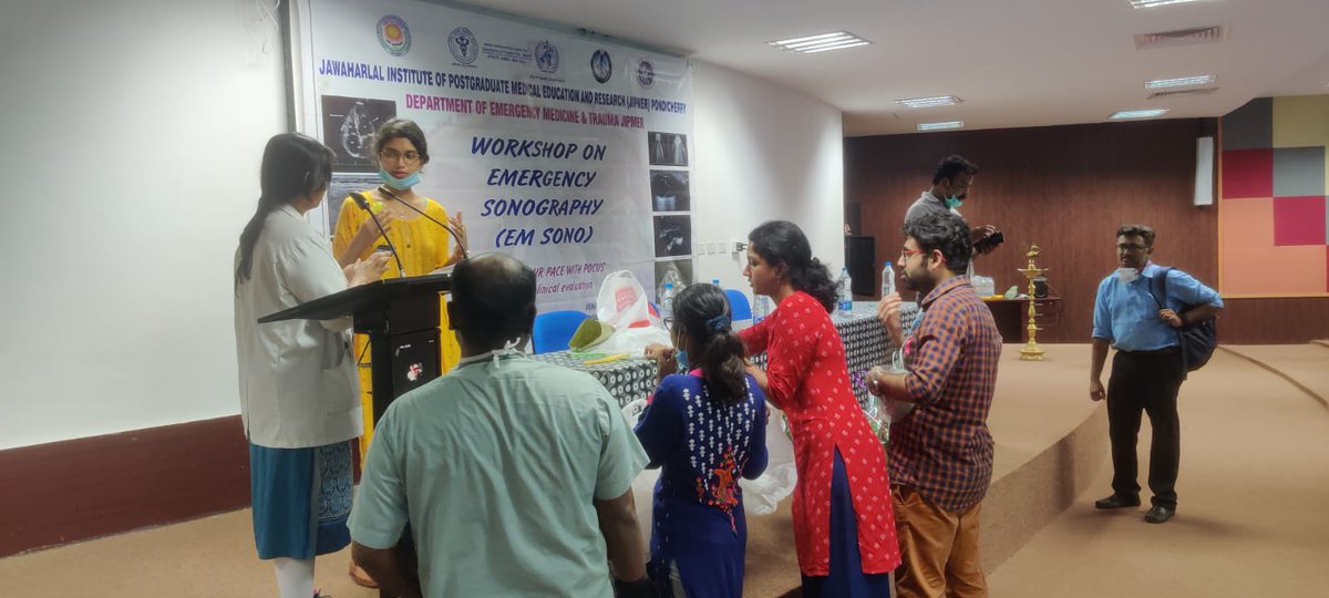 JIPMEREDucate's tweet photo. Behind the success of any workshop or conference, there will be a team of people. They will be the first to come and last to leave. Kudos to this brilliant team for a wonderful workshop... #EMSono @drvimalkrishnan @drsuri18 @Drmanuayyan @emaindian @OfficialJipmer https://t.co/e2uw02Ku12
