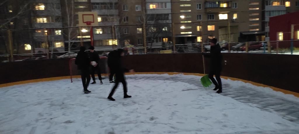 15.11.2021г.
Субботник. Очистили и подготовили площадку  под заливку катка 🏑
