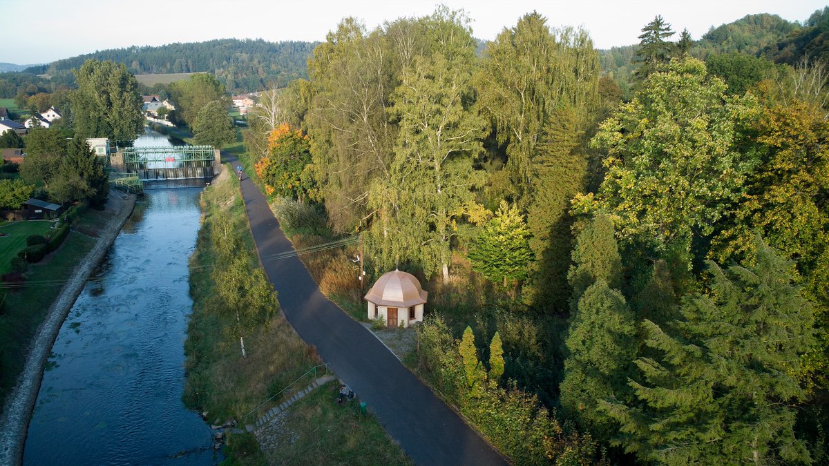 Historický moment pro Náchod!Právě jsme schválili nákup areálu lázní Běloves o rozloze 2,5ha do majetku města Náchoda!Po mnoha letech komplikovaných vlastnických vztahů,budeme mít konečně možnost rozhodovat o dalším rozvoji tohoto území a vrátit do Bělovse lesk a slávu lázeňství!