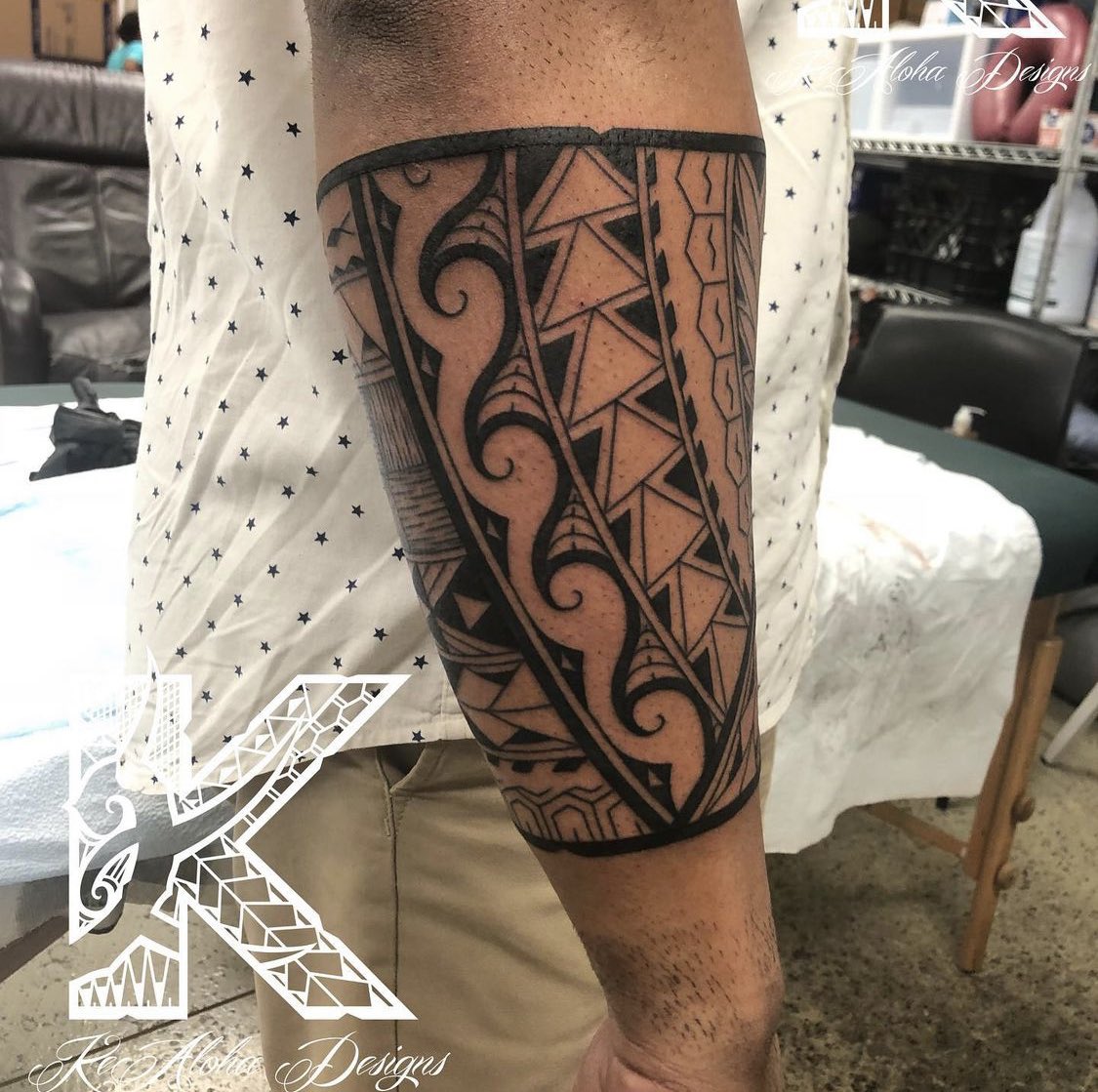 kealoha_designs's tweet photo. https://t.co/LI8X9zD28U
1st client from Dubai, forearm band
#KeAlohaDesigns #TeamKeAloha #BayArea #tatau #kakau #pea #polynesiantribal #tattoos #PolynesianSmallBusinessOwner #ChamorroSmallBusinessOwner #Hawaiian #Chamorro #Mexican https://t.co/HZERT6a45d