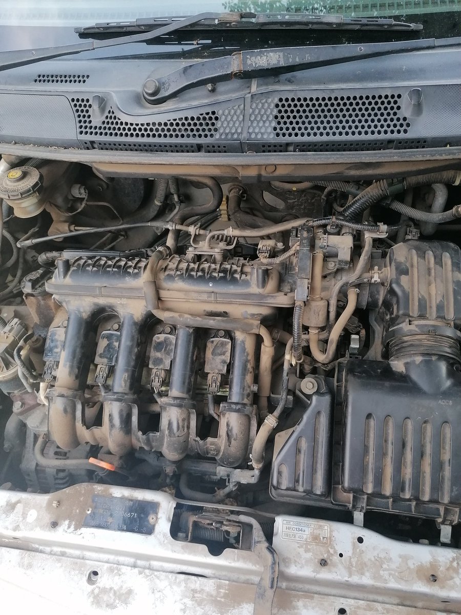 MemoMakanika's tweet photo. #kusungasimbindokubasakwamhamha 💪
Introducing mushikashika Honda Fit
A woman's touch is perfect 👌
Vanobvuma kuti ndiri Chimhamha che simbi show by Retweet 🙏

  Before                           After https://t.co/tqHPsfj03t