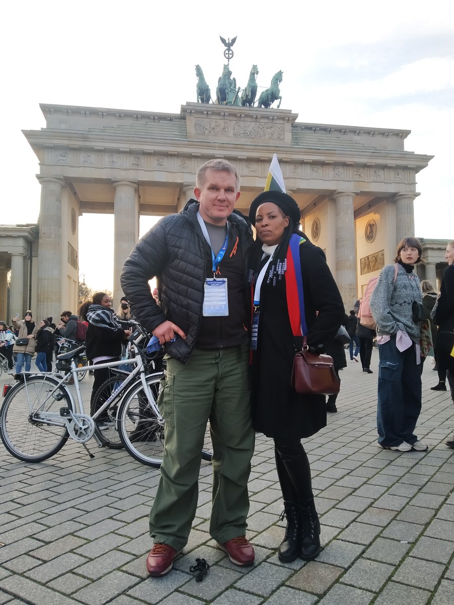 adam_bohdan's tweet photo. Szóste wymieranie, kataklizmy, kryzys uchodźczy – możemy to złagodzić zapobiegając emisji miliarda ton CO2.  #SaveGER6 #SaveGER6 #nuclearia #FOTA4Climate #MothersForNuclear #M4N https://t.co/6EorpvZ7Q5