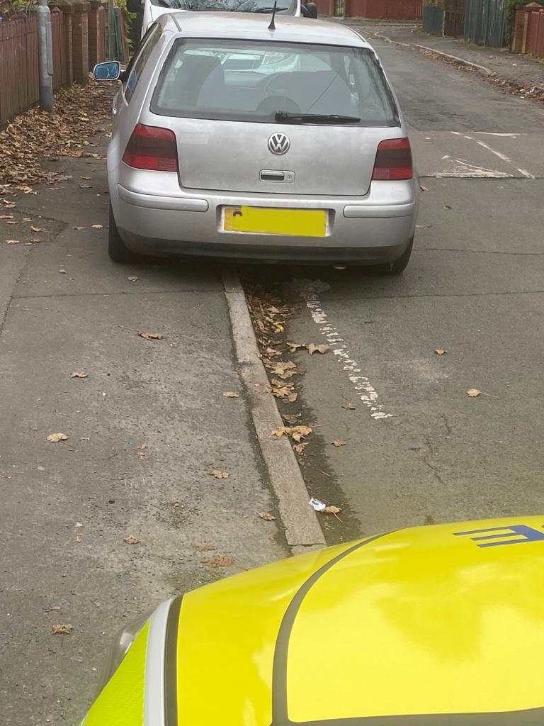 gmptraffic's tweet photo. This driver of this Golf initially hesitated when requested to stop by #XT71 in Milnrow. He eventually pulled over and the vehicle was found to be on false plates with no insurance. Driver had no licence. Driver reported for offences and vehicle #seized. #DriveInsured . https://t.co/VvvNOm6zBb