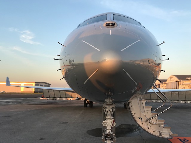 tweet_airlines's tweet image. Fly in a business jet!
With @tourmagtravel , read my experience from Le Bourget to @FarnboroughApt  aboard the latest #BombardierGlobal7500 operated by @vistajet 

#businessaviation @AJT_tourisme @AJPAE @AvgeeksFR @EBAAorg 
 xfru.it/OfVjBy