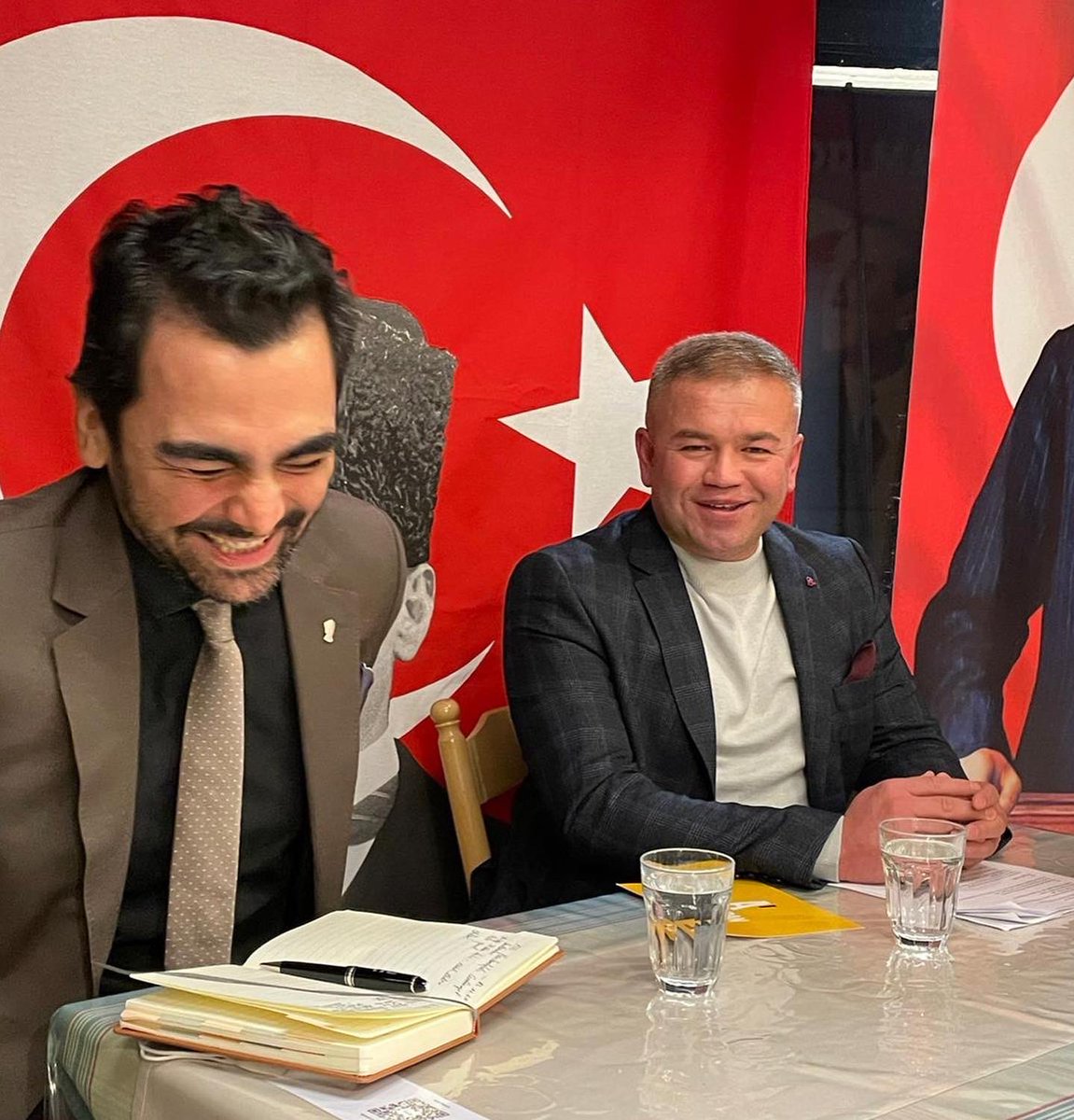 oktanerdikmen's tweet photo. Rheinland Pfalz Atatürkçü Düşünce Derneği Mainz etkinliğinde dostlarla bir araya geldik.

Almanya’da vaka sayılarının çok artması nedeniyle, toplantılara bir süre ara veriyoruz. 

Hafta içi her akşam YouTube’da görüşmek üzere. https://t.co/oLTGMEKSZn