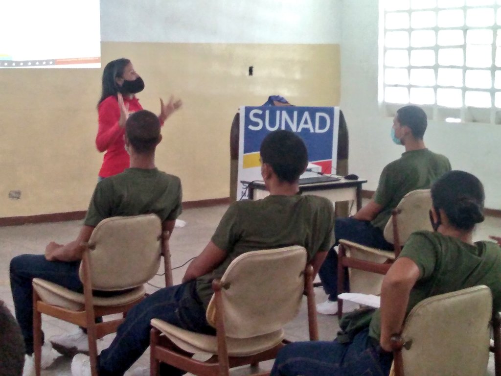 AB_Grumetes's tweet photo. #Grumetes del Contingente 🅱️2⃣1⃣ recibieron de la mano @SUNADLaGuaira taller de uso indebido y consumo de drogas. Seguimos #EGRSalvandoEstrellas ⚓⚓⚓🌠🌠🌠🌠 @Alexjvb44 @ArmadaFANBVzla @fundaboficial21 @AB_DINAED @DigesaludFANB @ab_dnait https://t.co/YyhOKNvVQM
