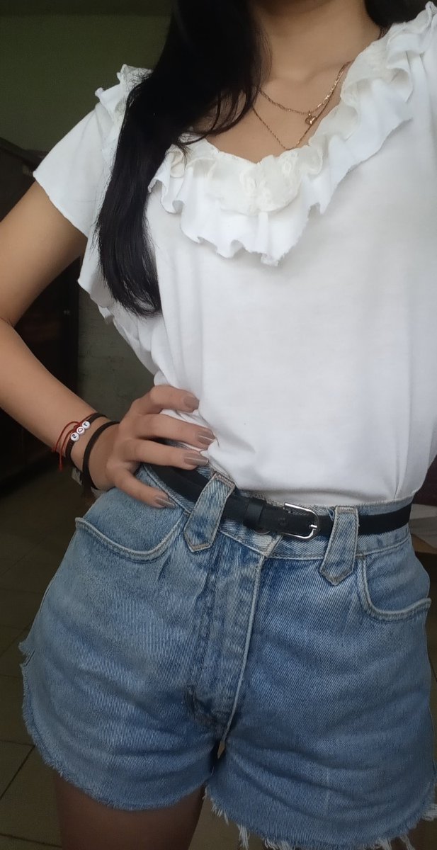 just_sheii's tweet photo. Outfit of the day 🕊️🌼
#15NCuba https://t.co/FAxEqR6VEd