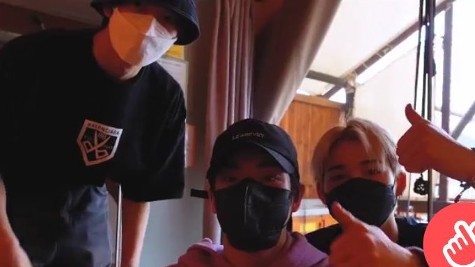 luvxriki's tweet photo. this trio istg https://t.co/RQEkDpQpXG