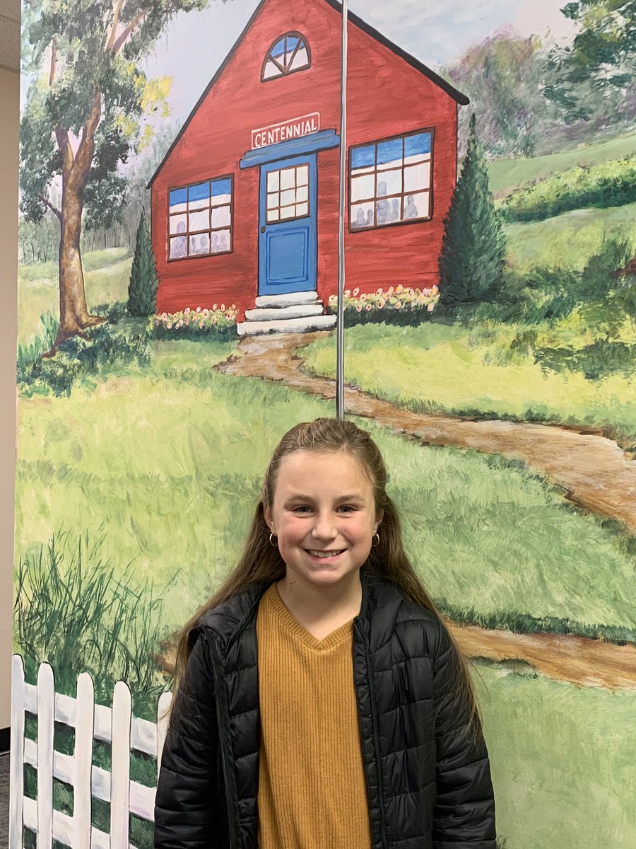 Centennial Scholar of the Week is Saydie. Saydie enjoys playing sports. She is always willing to help others, is honest, and hard working. When Saydie grows up she wants to be a mechanical engineer. #wherethemagichappens <a href="/DCS_TN/">Dickson Co Schools</a>