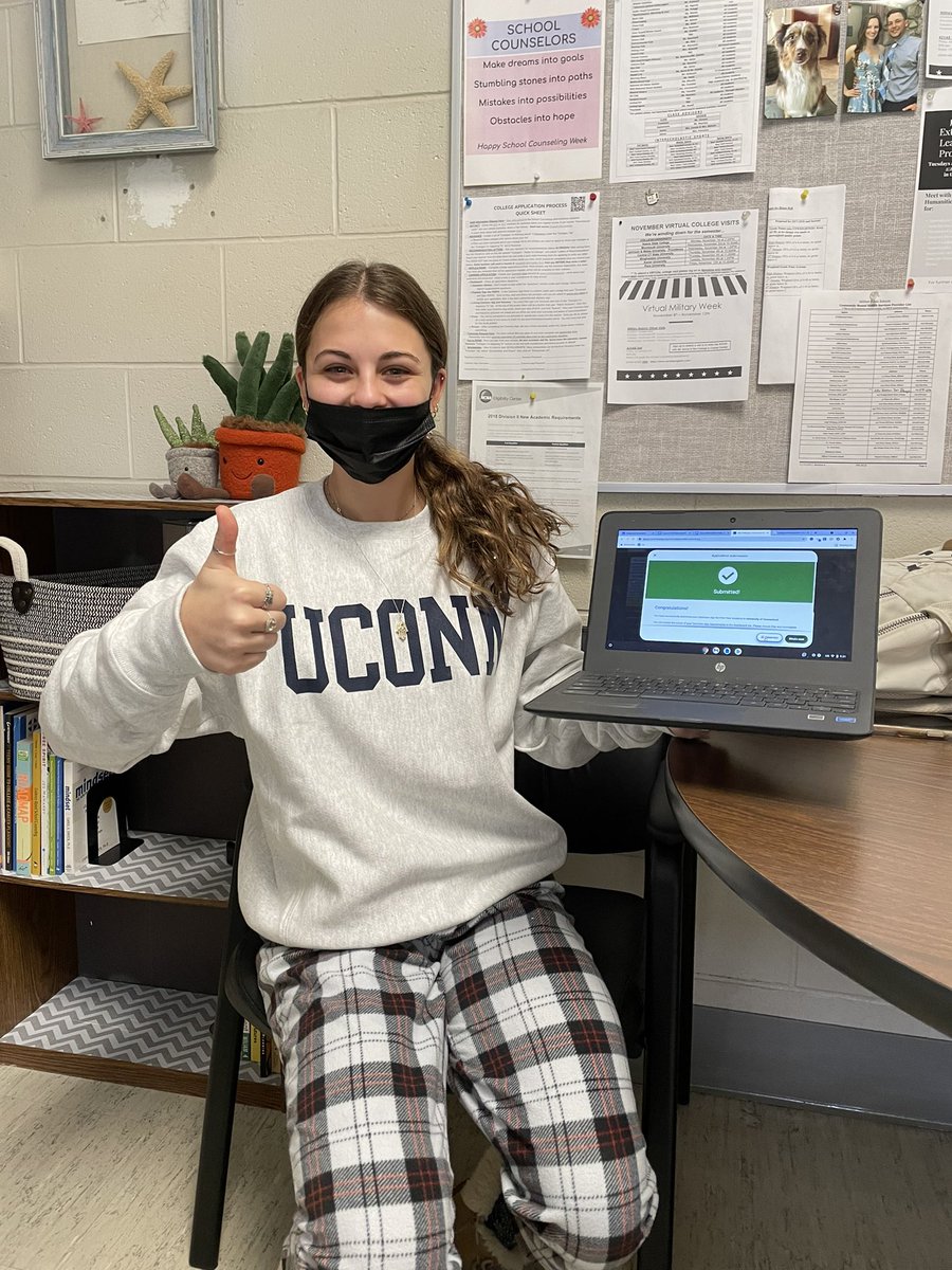Congratulations Emma Nelly! She just submit her application to UConn!!! 🎉