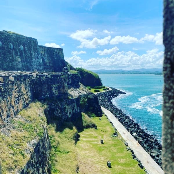 Rap_Jr's tweet photo. Had an amazing weekend with the wife celebrating our 4 yr anniversary in San Juan!! 🇵🇷 🥂 https://t.co/3xu9S4fmt1