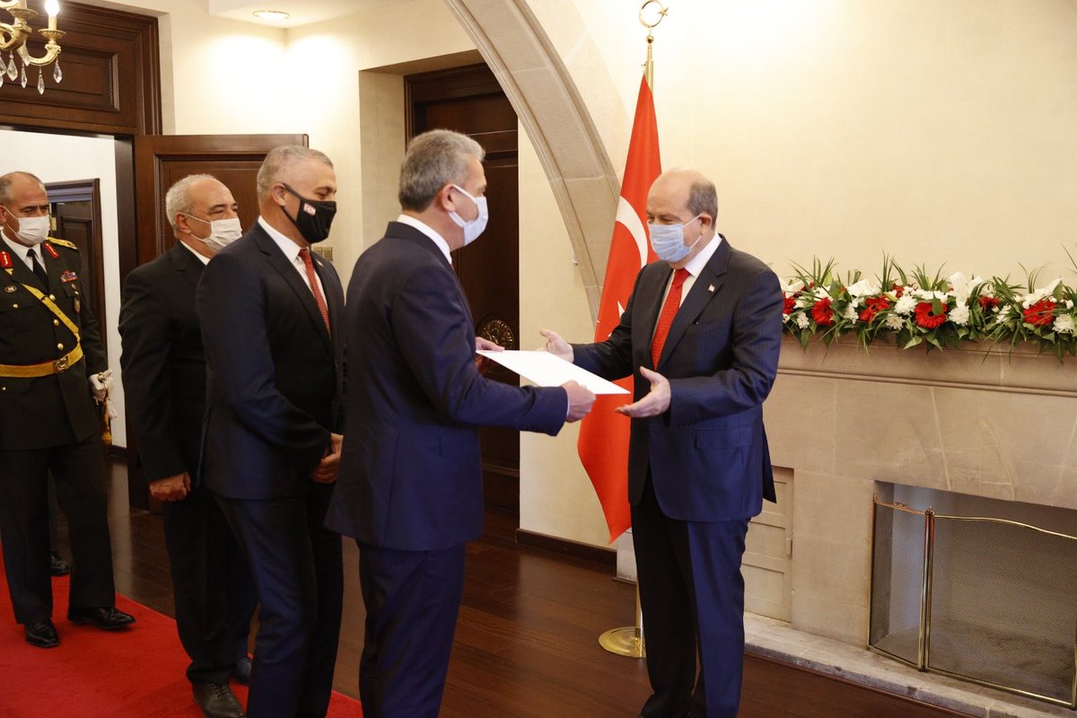 Kuzey Kıbrıs Türk Cumhuriyetininin 38.kuruluş yıldönümü törenlerine CHP’sini temsilen katılarak Genel başkanımız Sayın Kemal Kılıçdaroğlu ‘nun kutlama mektubunu KKTC Cumhurbaşkanı Sayın Ersin Tatar’a sundum…