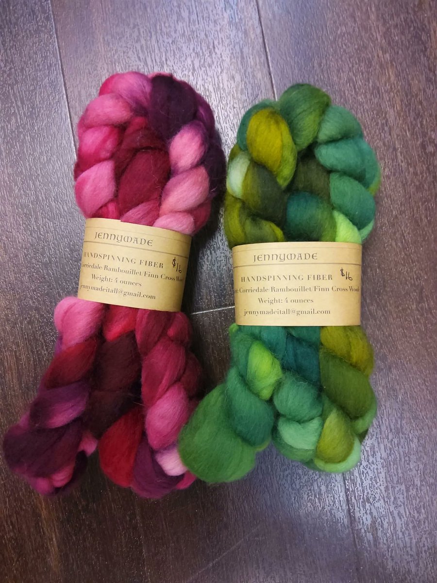 yarnitanddash's tweet photo. Attention spinners: Jenny's got you covered for some holiday spinning. These, and some other fabulous colors, are available in store only.

#yarnanddash #shoplocal #Spinning https://t.co/usDMhue1ys