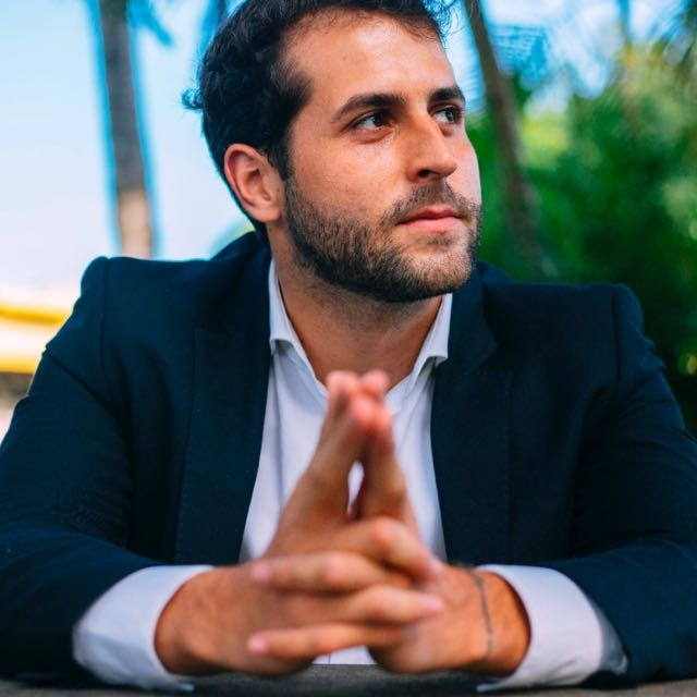 fazuhull's tweet photo. 19:00:00 -  6 pilares essenciais para criar e desenvolver comunidades, com Vitor Igdal https://t.co/kECTCG2vlS