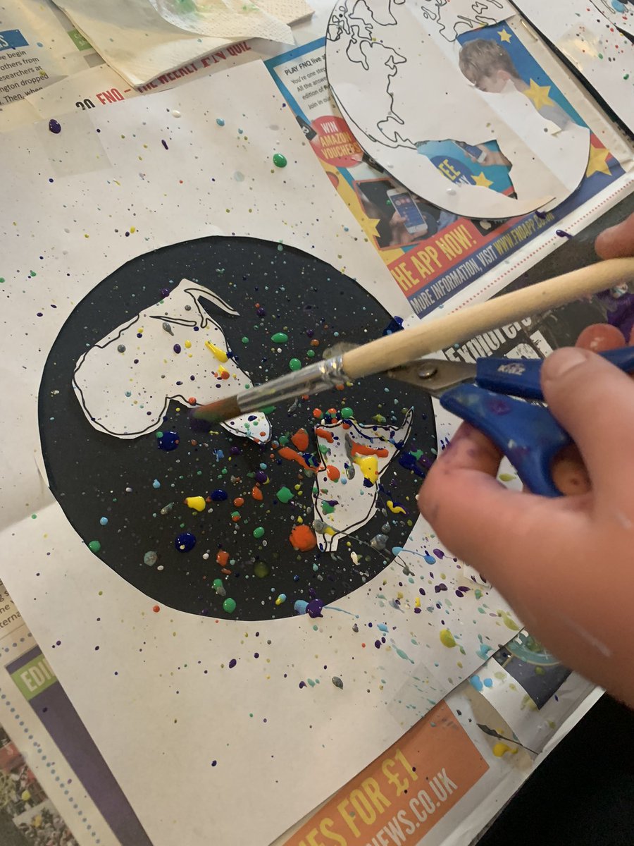 stjosephskly's tweet image. Oak class have been creating some artwork this afternoon with the theme “The Light Of Christ”       John 12:46 
“ I have come as Light into the world, so that everyone who believes in Me will not remain in darkness.”
@bcw_cat #Art #MondayFunday #OakClassRules #JesusIsTheLight