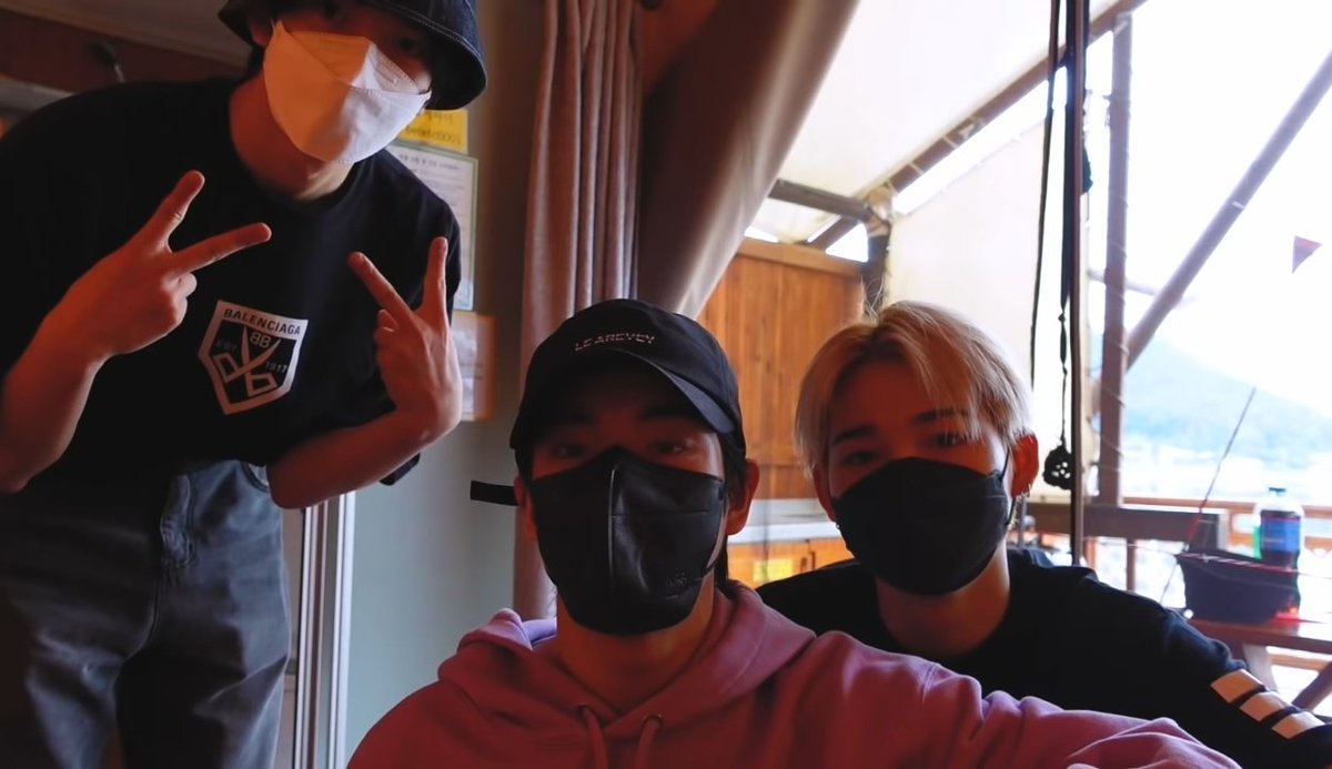 _heebabyyy's tweet photo. My favorite Trio <3 
Heeseung, Jake and Niki https://t.co/MMEAJhdZbn