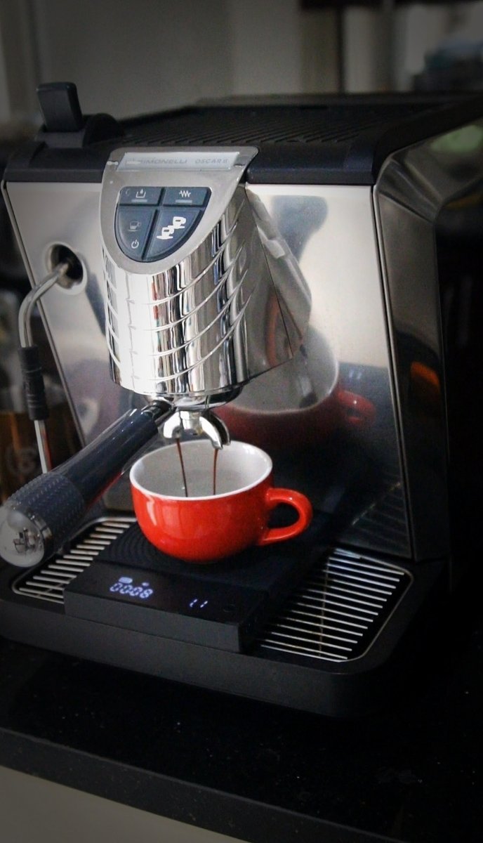 nuovasimonelli's tweet photo. #OscarII is a compact, flexible, and performing #coffee machine, ideal for making your #CoffeeCorner unique to brew stellar #spros at any time of the day. #NuovaSimonelli
[📸  credits makeme coffee] https://t.co/E6yK3dsHvT