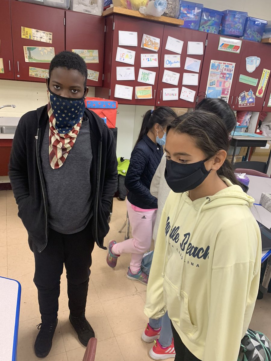 dpilla's tweet photo. 5th grade #fles Spanish Ss #interpersonalmode @ClaraBartonElem https://t.co/NUOmodSkts