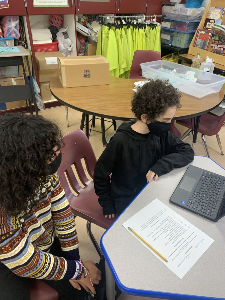 dpilla's tweet photo. 5th grade #fles Spanish Ss #interpersonalmode @ClaraBartonElem https://t.co/NUOmodSkts